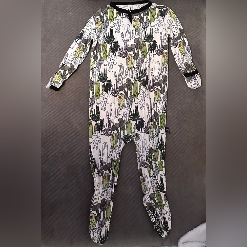 Peregrine Kidswear baby footie